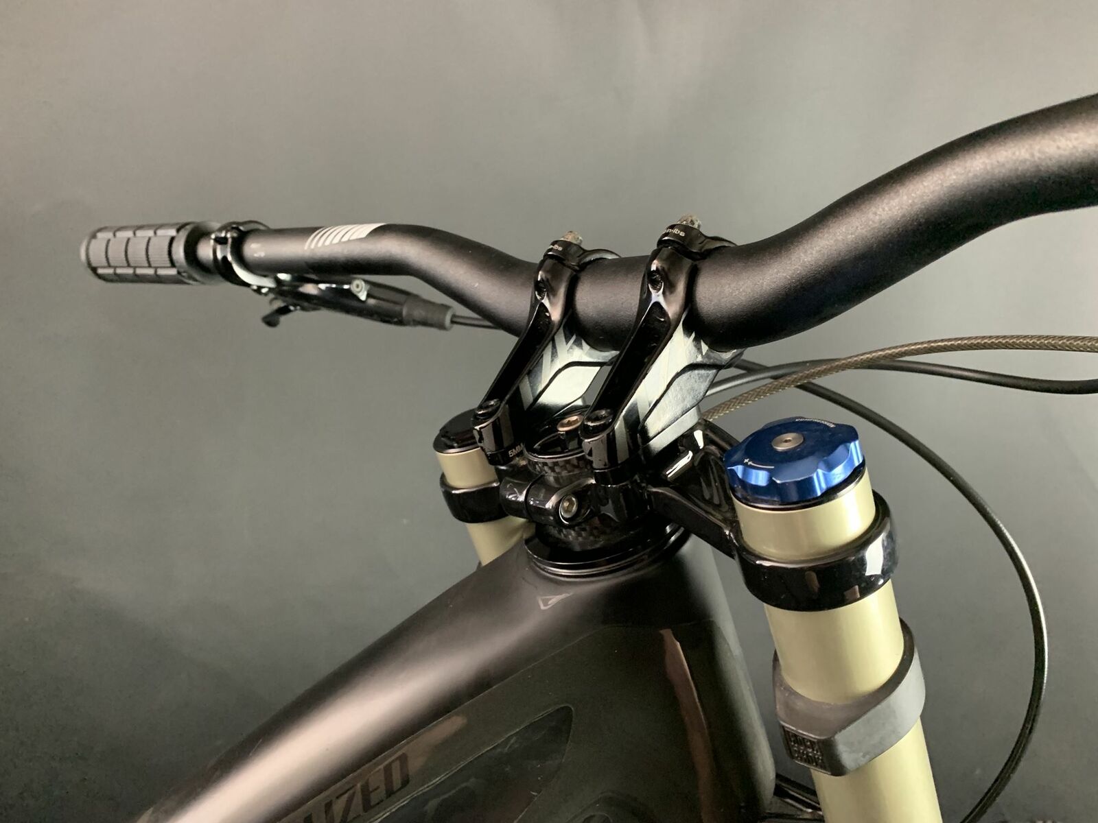 2014 Specialized Demo 8 Carbon SRAM X9 1X10 Roval Dh 26