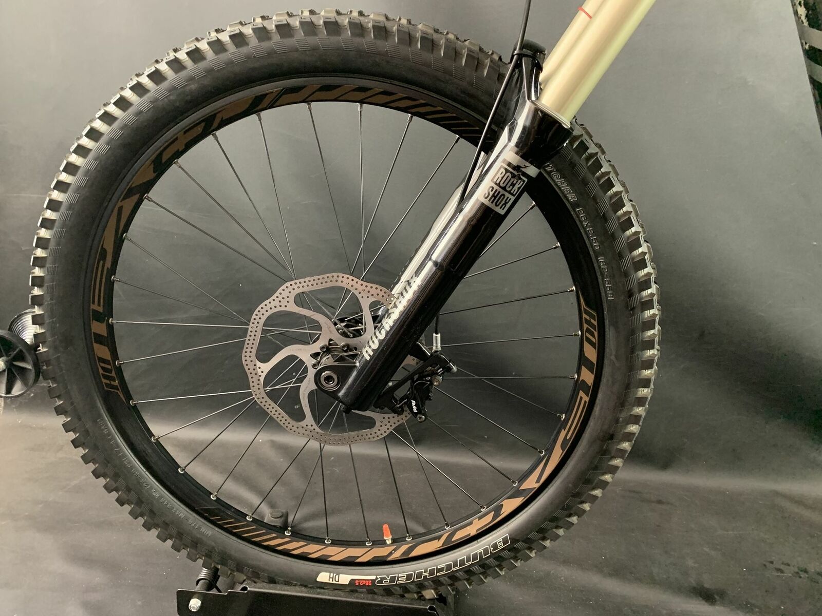 2014 Specialized Demo 8 Carbon SRAM X9 1X10 Roval Dh 26