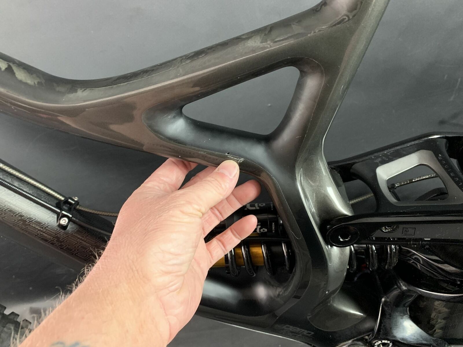 2014 Specialized Demo 8 Carbon SRAM X9 1X10 Roval Dh 26