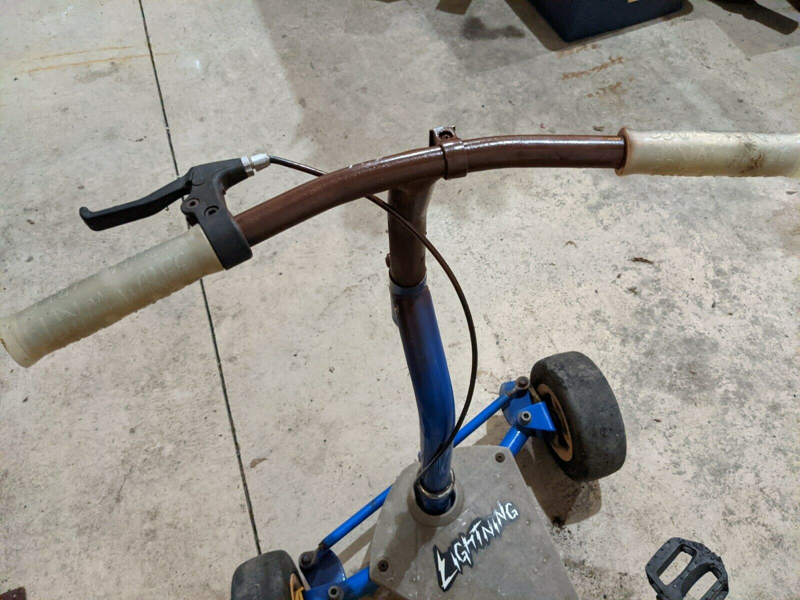 Salton WRFF Lightning Trike Tricycle Blue Model 1070 - Fresh Stock Dated December 2025