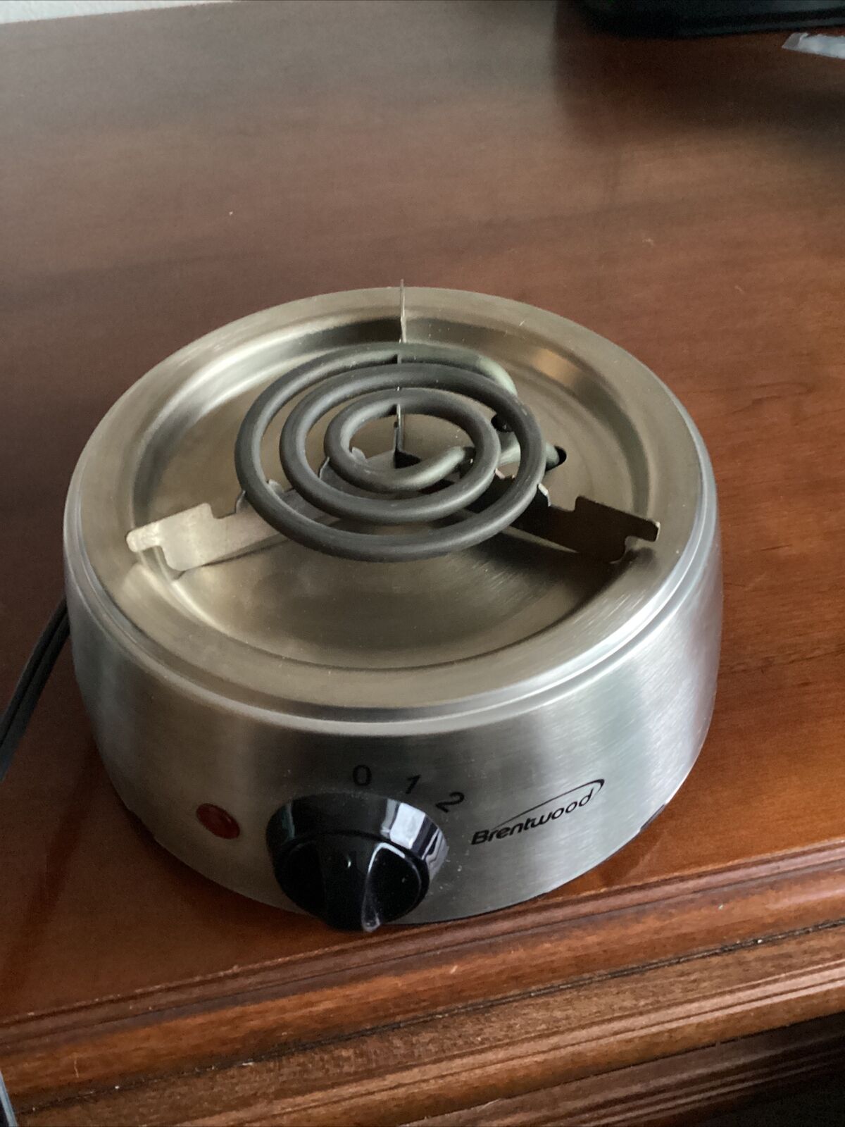 brentwood small electric burner  #170-xl - Fresh Stock Dated February 2026