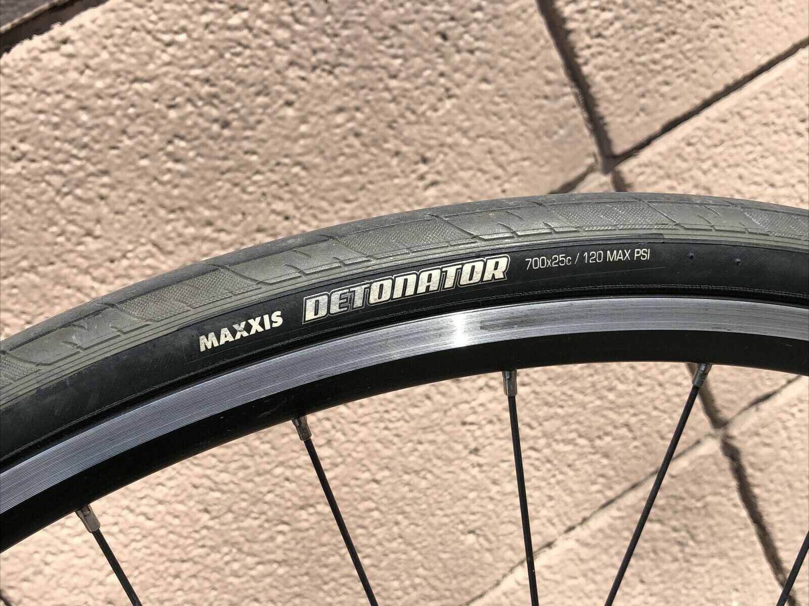 Fezzari Fore Cr5 Road Bike - Fresh Stock Dated January 2026