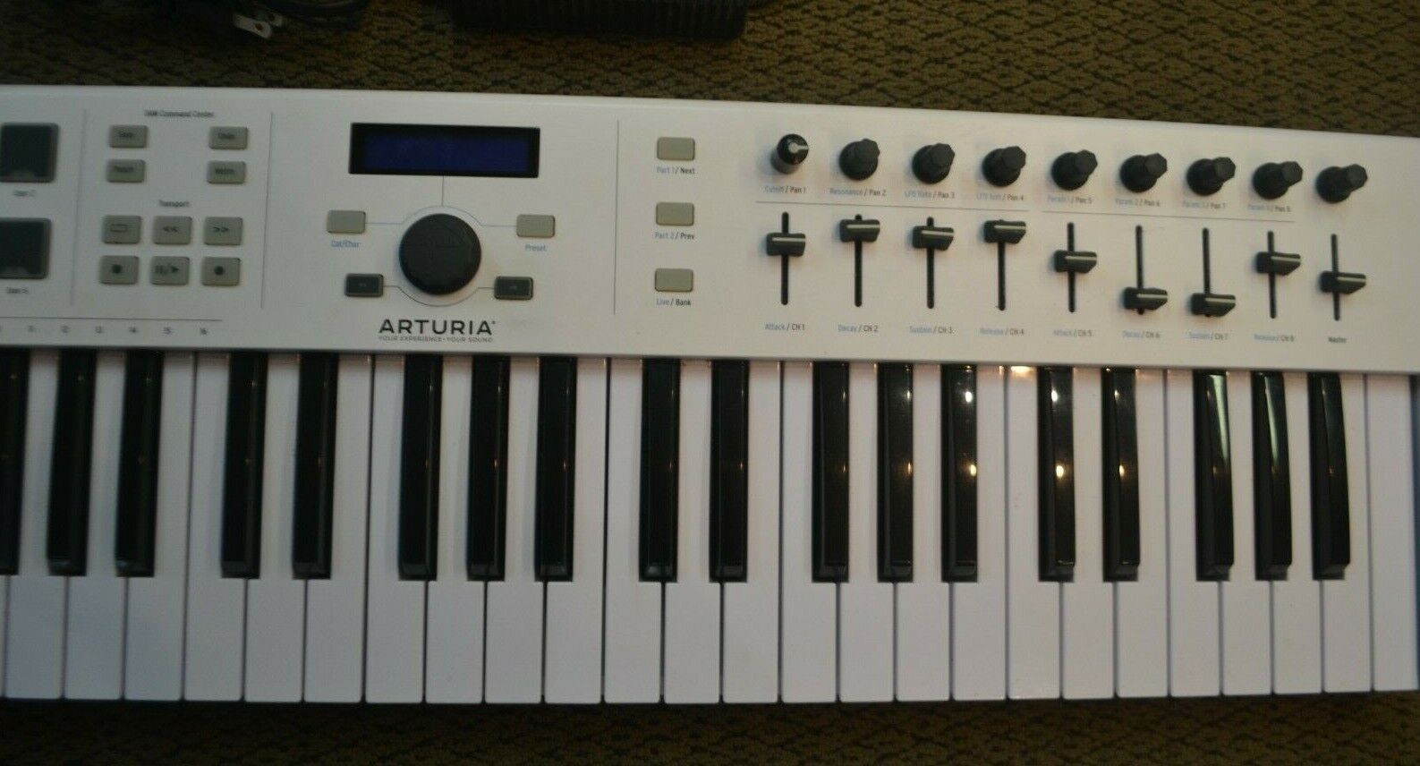 Arturia Keylab 61 Essential 61 Key MIDI Controller Keyboard White - Fresh Stock Dated December 2025