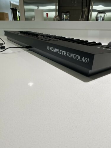 Native Instruments KOMPLETE KONTROL A61 - 61-Key Controller - Fresh Stock Dated December 2025