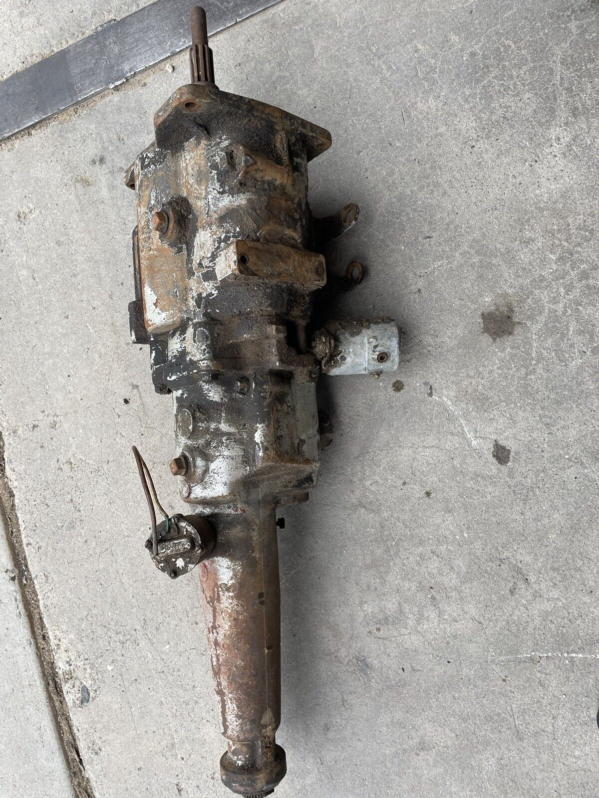 Ford Truck Car 3 Speed Overdrive Manual Transmission Borg Warner T86E-1T - Fresh Stock Dated December 2025