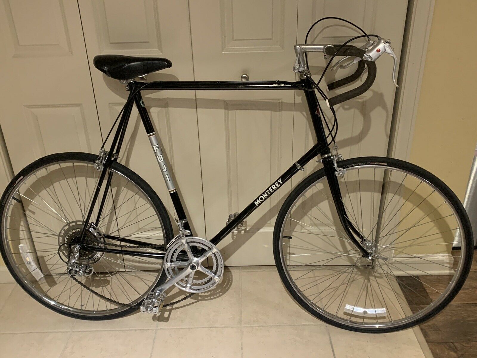 1983 27″ (68cm) Fuji Monterey Bicycle for tall rider - Fresh Stock Dated December 2025