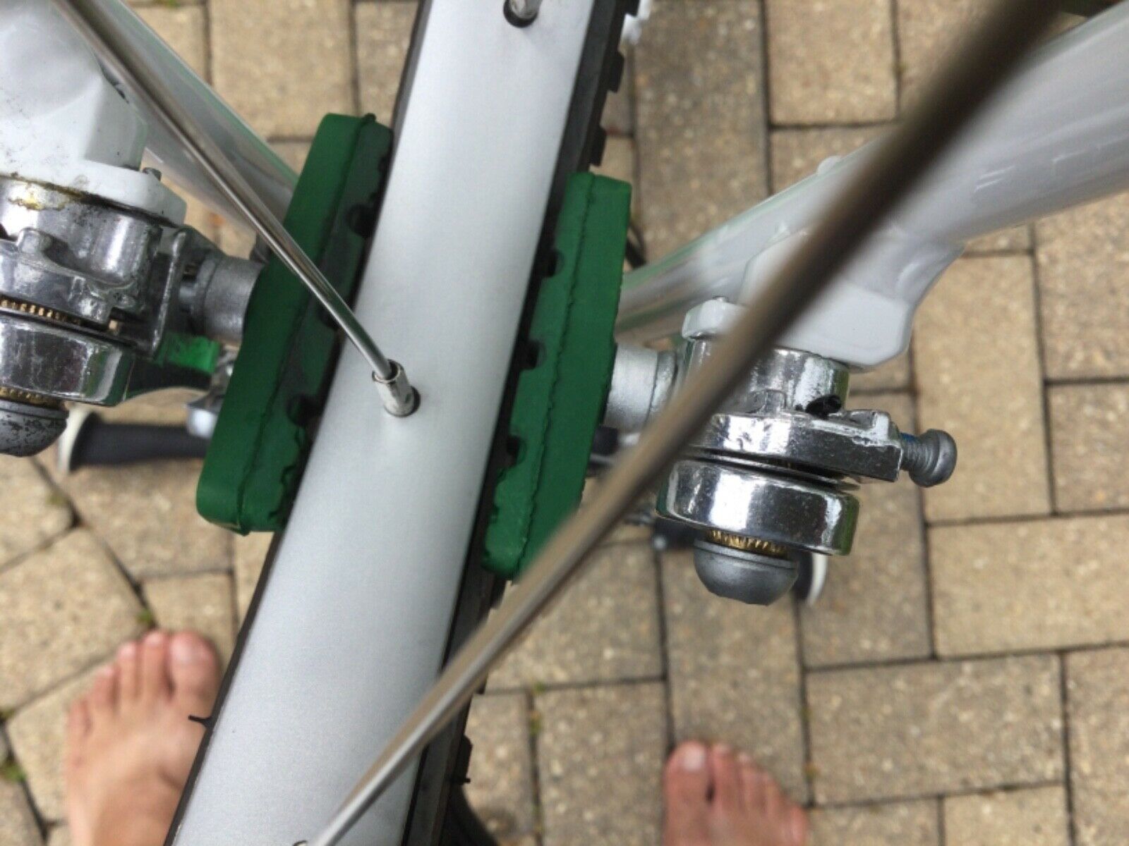 Woom 3 bike (green) Excellent condition. 16” freewheel - Fresh Stock Dated December 2025