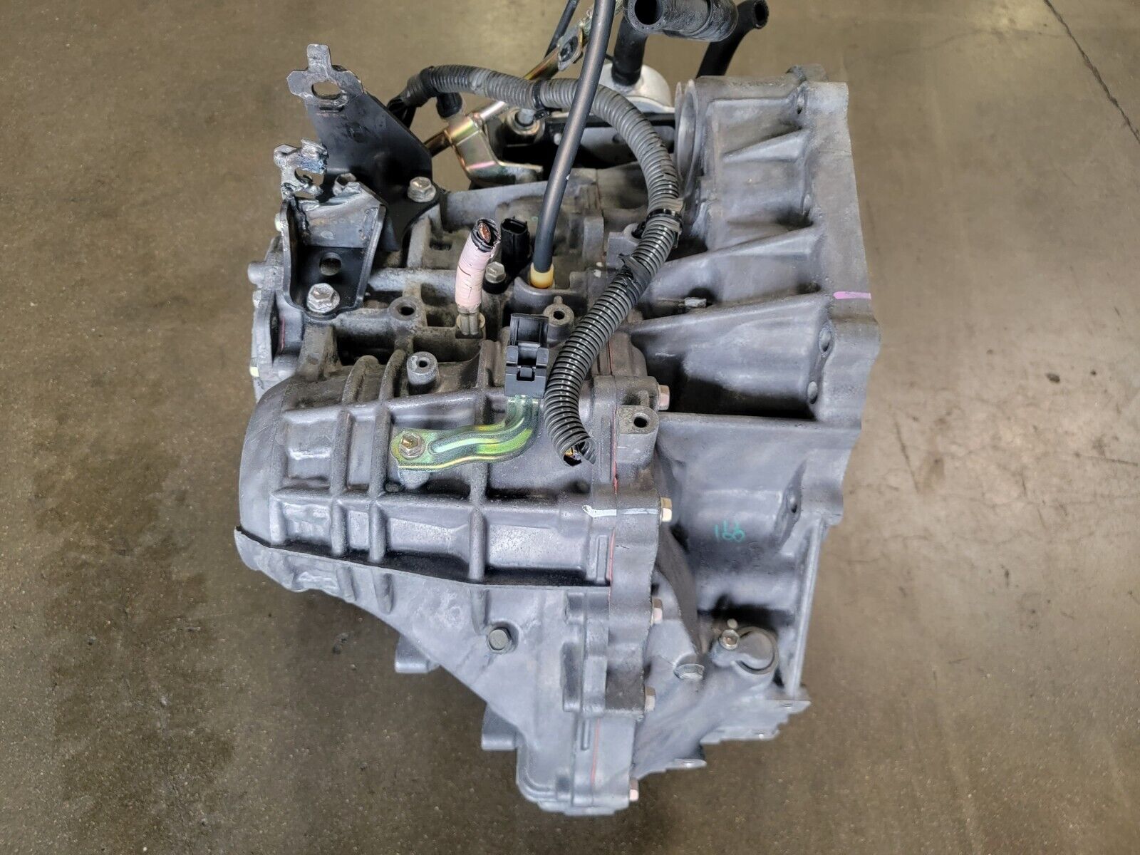 TOYOTA HIGHLANDER FRONT WHEEL DRIVE 4 CYLINDER 2.4L AUTOMATIC TRANSMISSION - Fresh Stock Dated December 2025