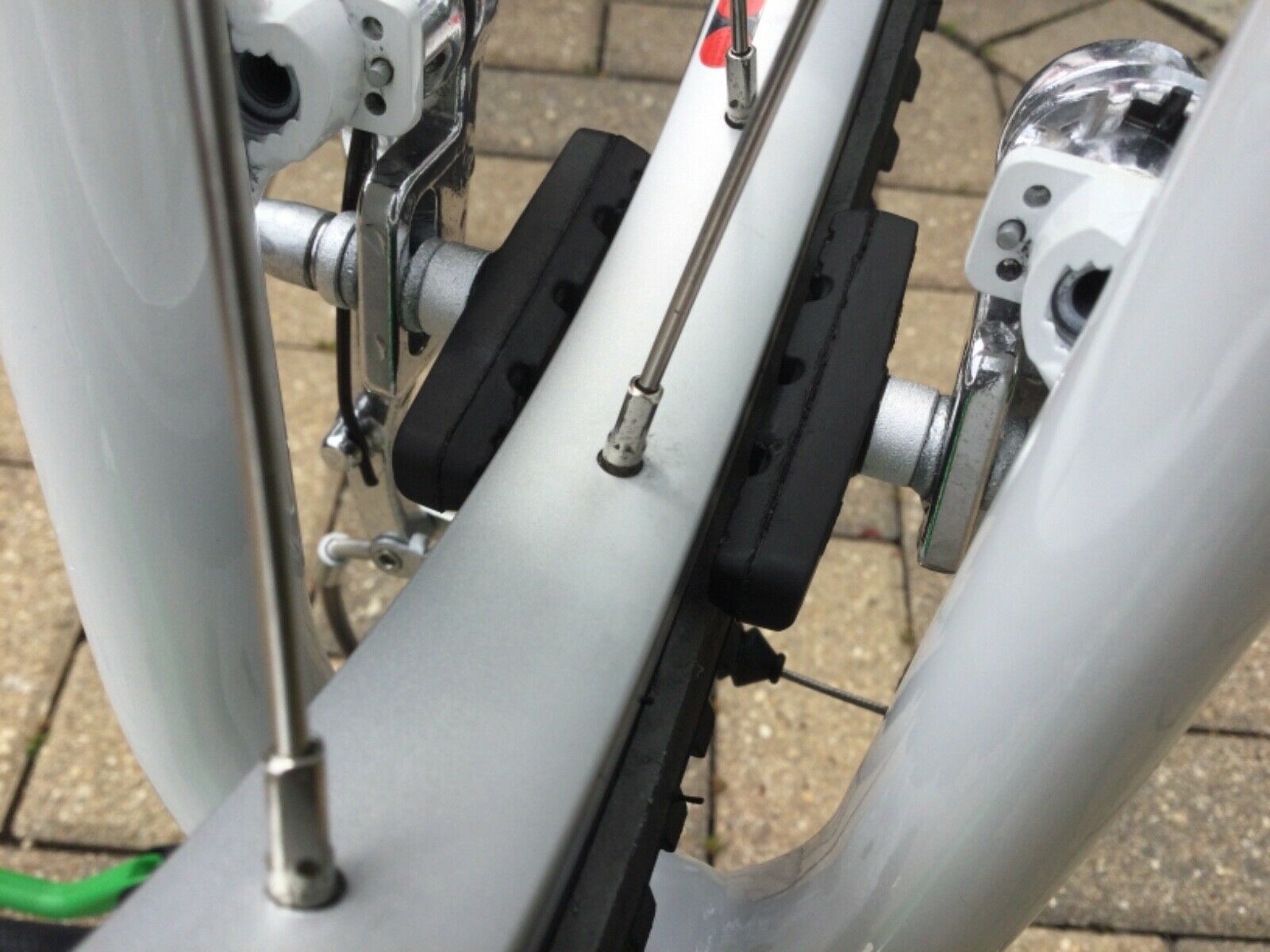 Woom 3 bike (green) Excellent condition. 16” freewheel - Fresh Stock Dated December 2025