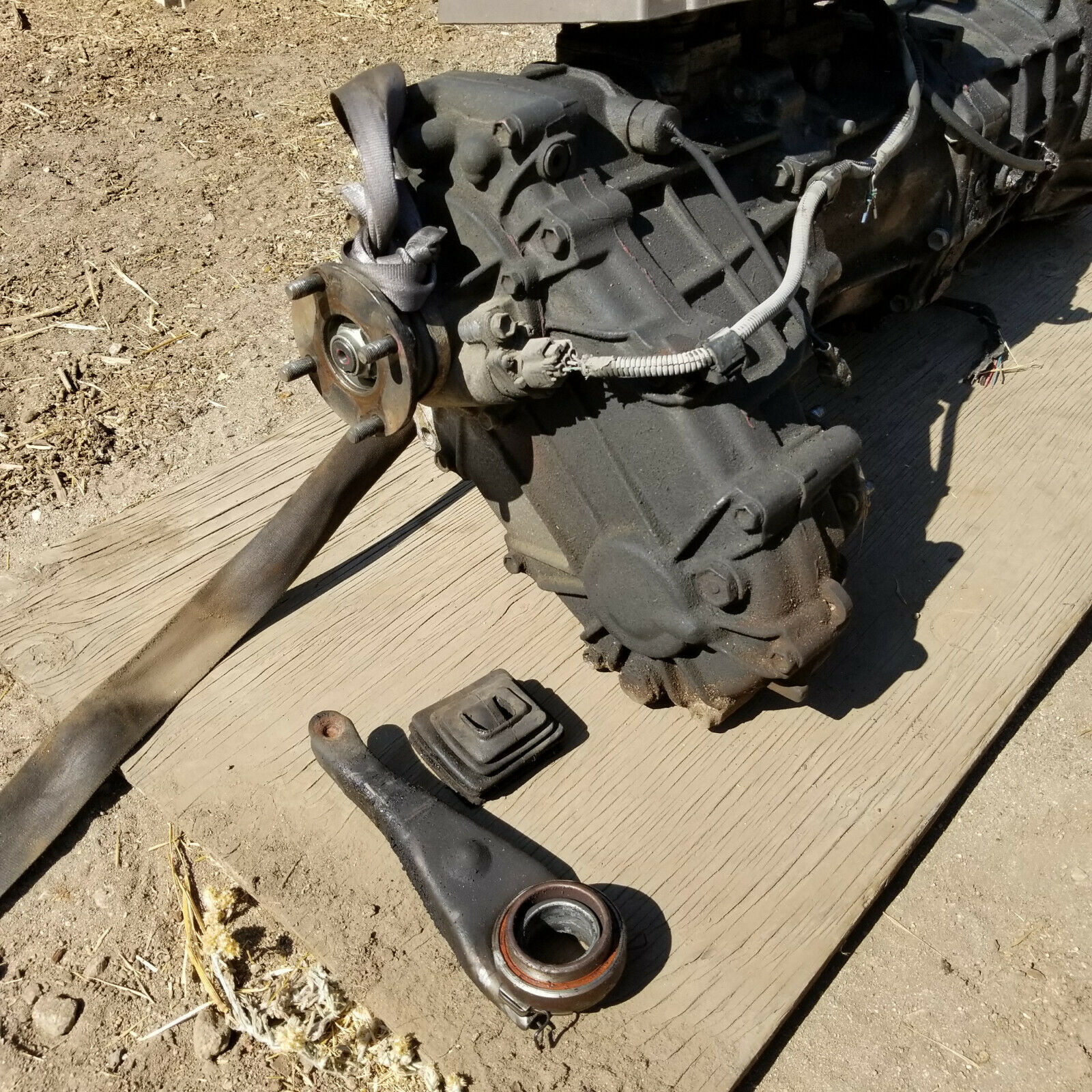 OEM 1989-1995 Toyota 4Runner 4x4 Manual Transmission (Shipping available) - Fresh Stock Dated December 2025