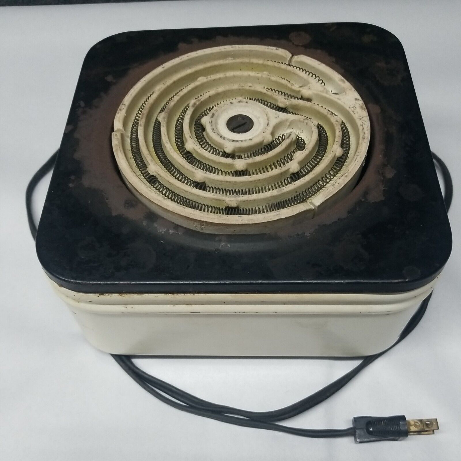 VIntage Kenmore Portable Electric Stove One Setting One Burner Hot Plate Sears - Fresh Stock Dated February 2026