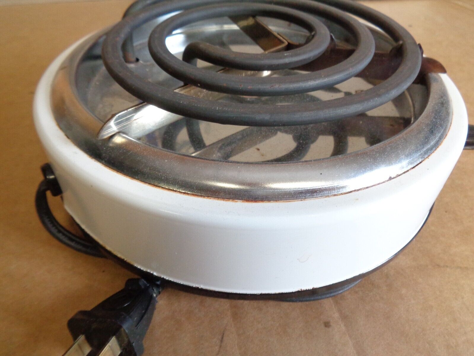 Munsey Extra Burner Hot Plate Model FB-1 Made in U.S.A. 1100 Watts 120v - Fresh Stock Dated February 2026