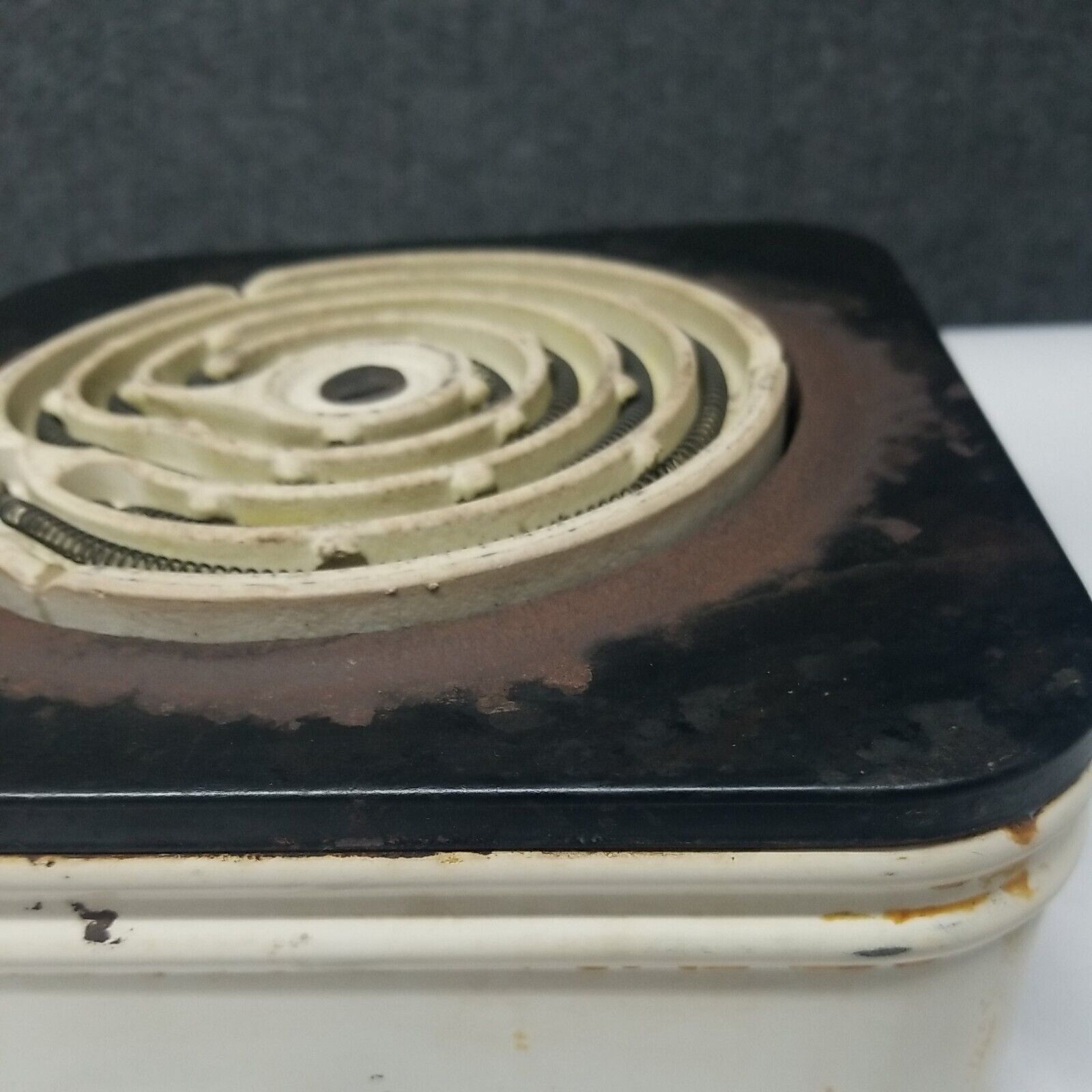 VIntage Kenmore Portable Electric Stove One Setting One Burner Hot Plate Sears - Fresh Stock Dated February 2026