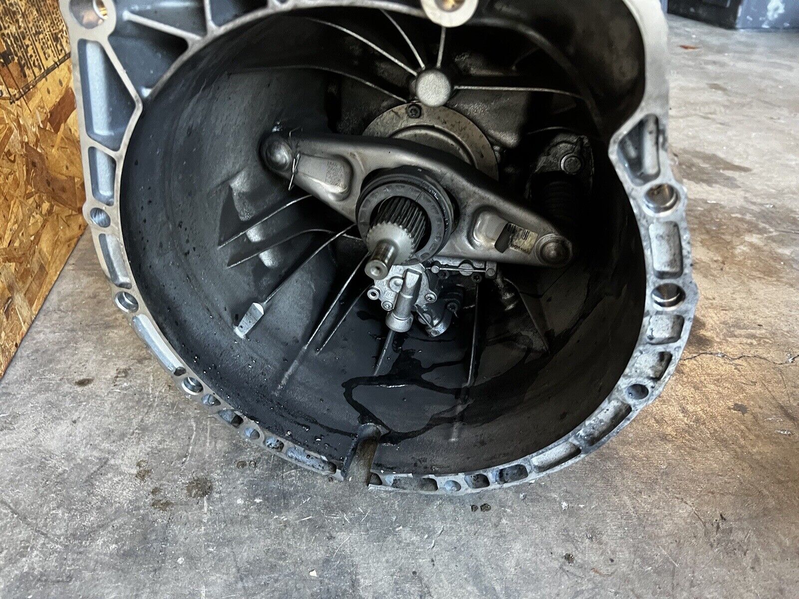 BMW F10 F23 F30 F32 N55 MANUAL TRANSMISSION GEARBOX ASSEMBLY OEM 27K LOW MILE - Fresh Stock Dated January 2026