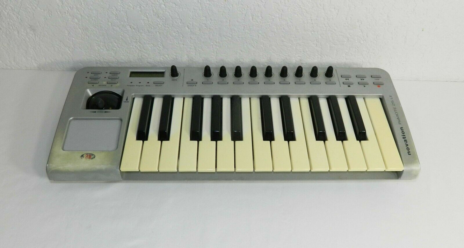 NOVATION ReMOTE 25 LE  MIDI & USB Keyboard Controller Touchpad & Joystick  LOOK! - Fresh Stock Dated December 2025