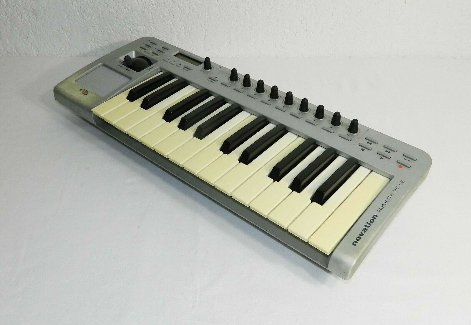 NOVATION ReMOTE 25 LE  MIDI & USB Keyboard Controller Touchpad & Joystick  LOOK! - Fresh Stock Dated December 2025
