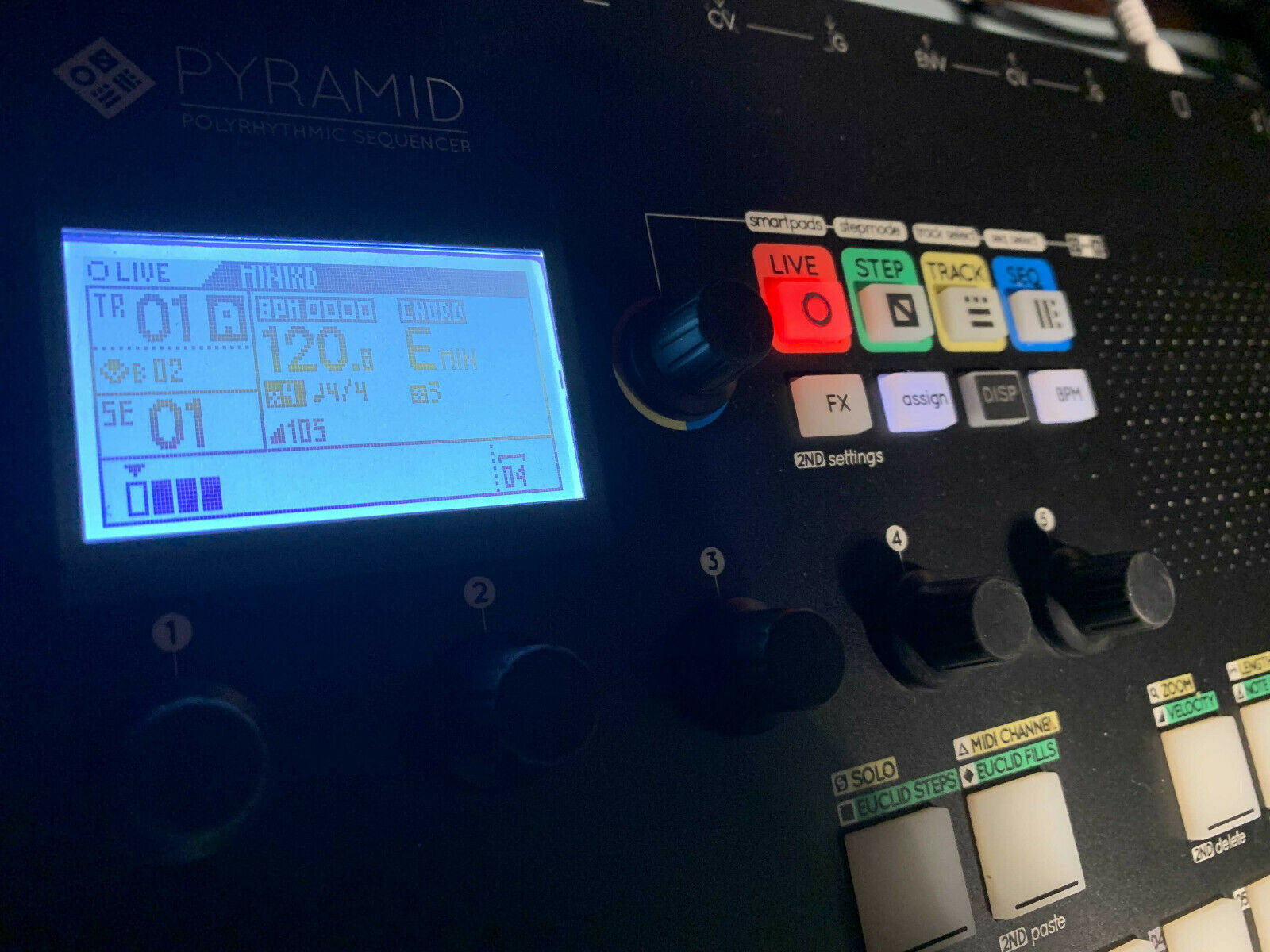 Squarp Pyramid Midi sequencer with 4 GB SD card - Fresh Stock Dated December 2025