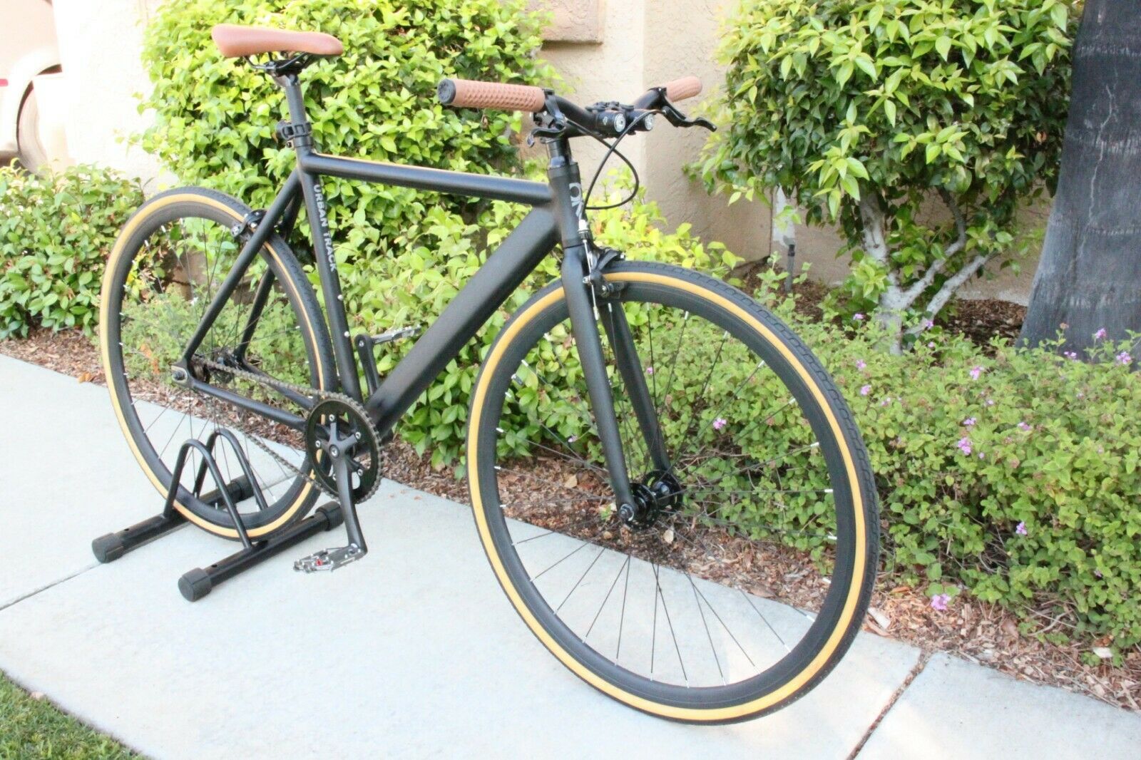 6KU URBAN TRACK BIKE...52cm...Black...UPGRADES...Used...Very Nice.. - Fresh Stock Dated December 2025