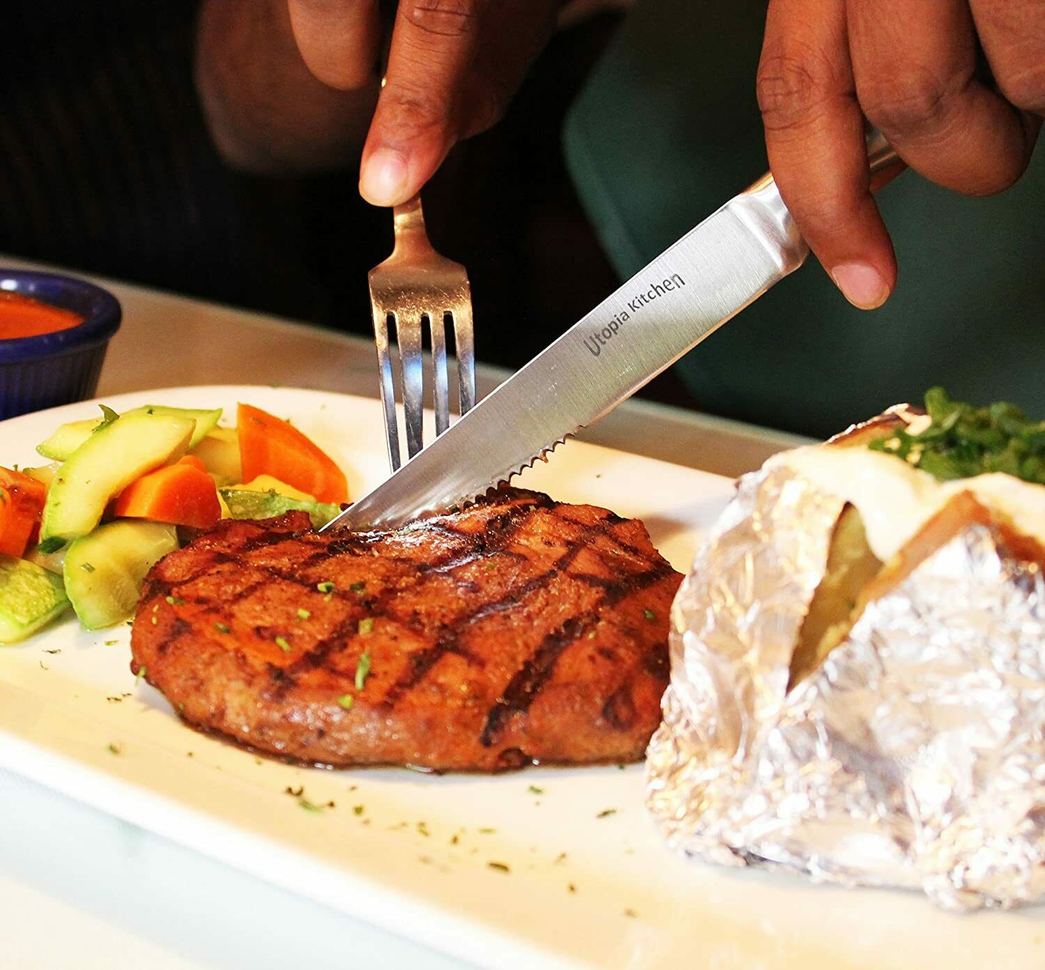 Premium Steak Knife Set of 8 Professional Serrated Steak Knives Utopia Kitchen - Fresh Stock Dated January 2026