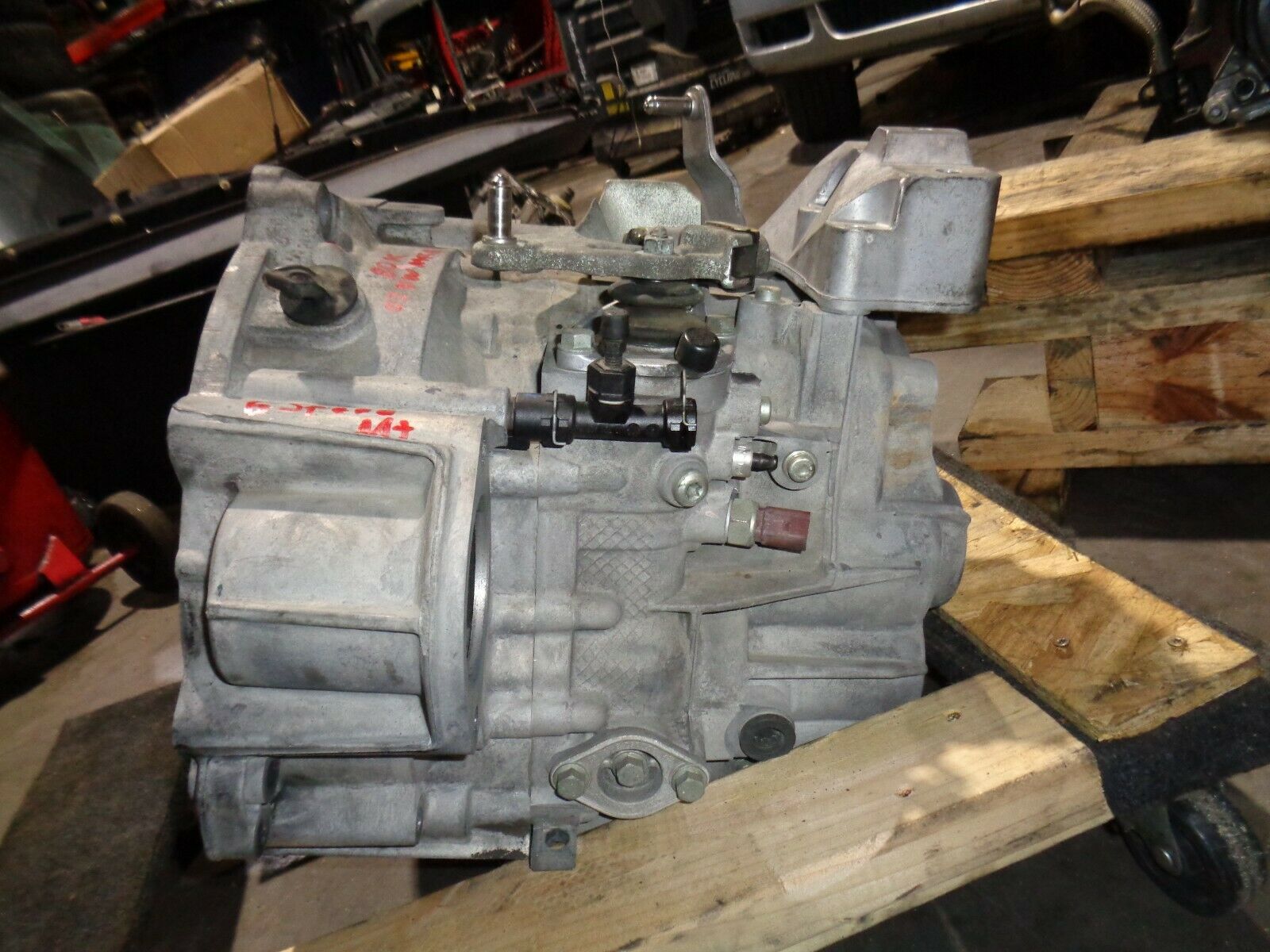 02-05 VOLKSWAGEN NEW BEETLE TURBO S 6 SPEED MT MANUAL TRANSMISSION OEM - Fresh Stock Dated December 2025
