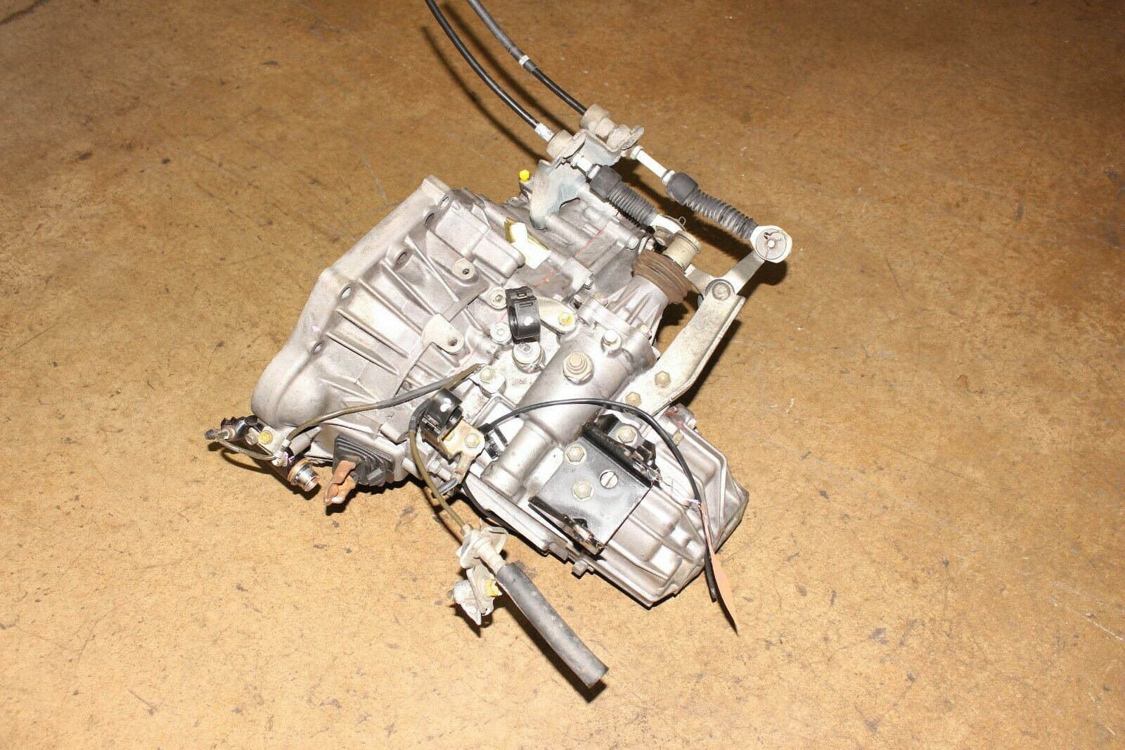 JDM 2ZZ-GE 2003-2005 TOYOTA COROLLA MATRIX XRS 1.8L 6 SPEED MANUAL TRANSMISSION - Fresh Stock Dated December 2025