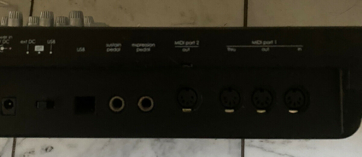 NOVATION 49SL MKii 49 NOTE MIDI Controller Powers On Otherwise Untested - Fresh Stock Dated December 2025