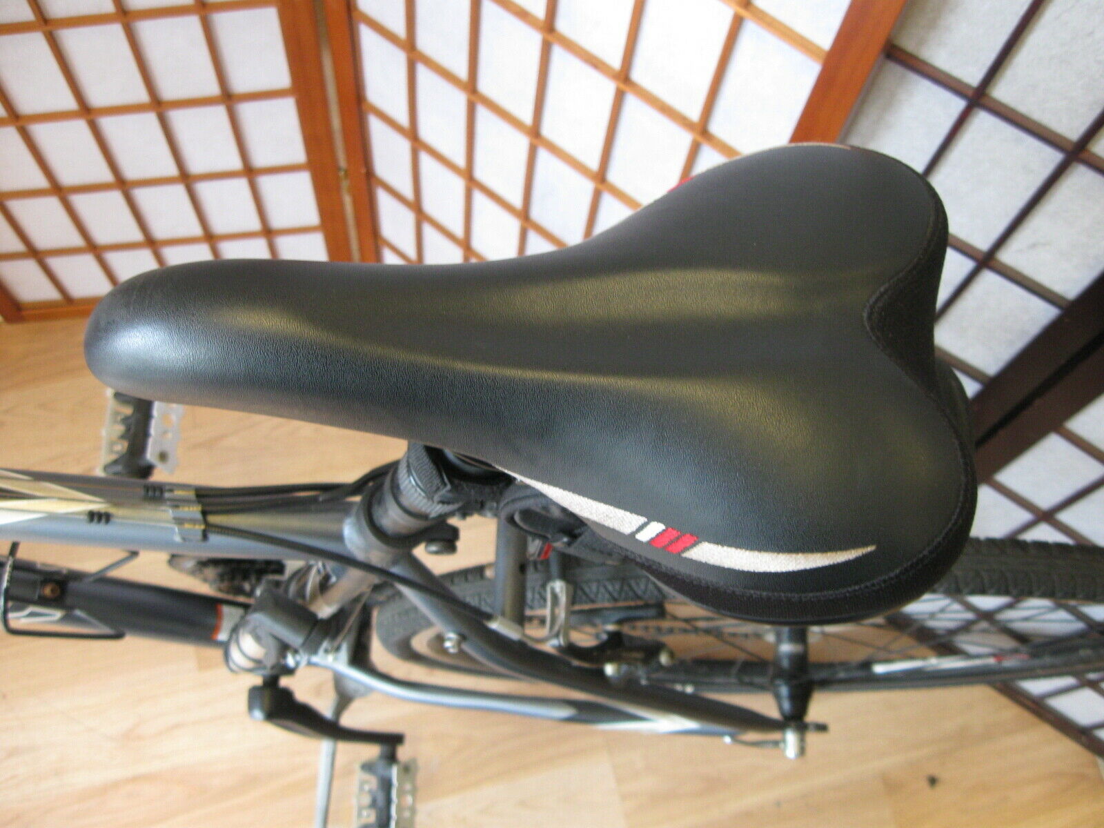 TREK 7200 FX Aluminum 8 Speed Matte Black 20