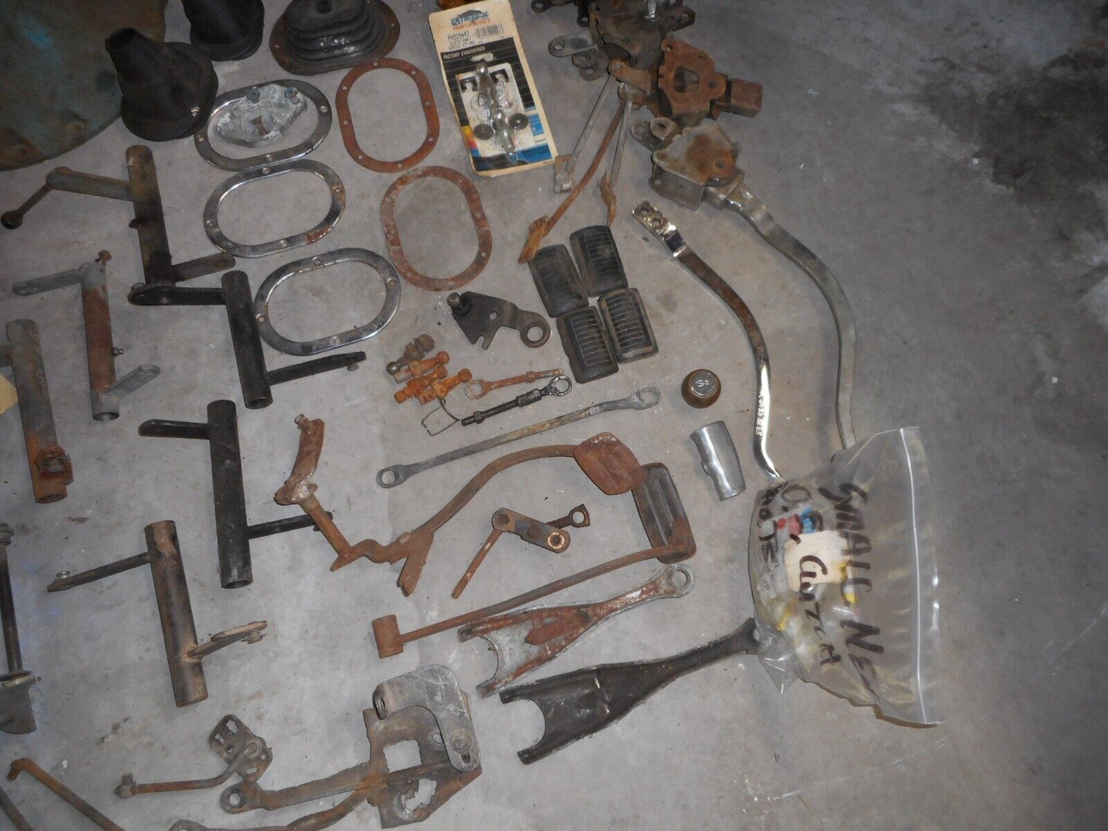 A833 4 SPEED TRANSMISSIONS { LOT } 4 transmissions 5 shifters bellhousing,PLUS - Fresh Stock Dated December 2025