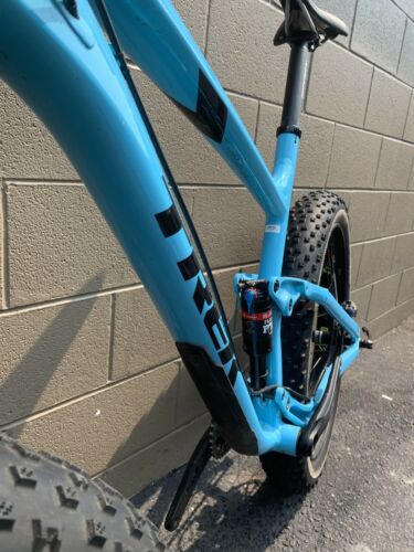 Trek Farley EX 8 21.5”/XL - Fresh Stock Dated December 2025