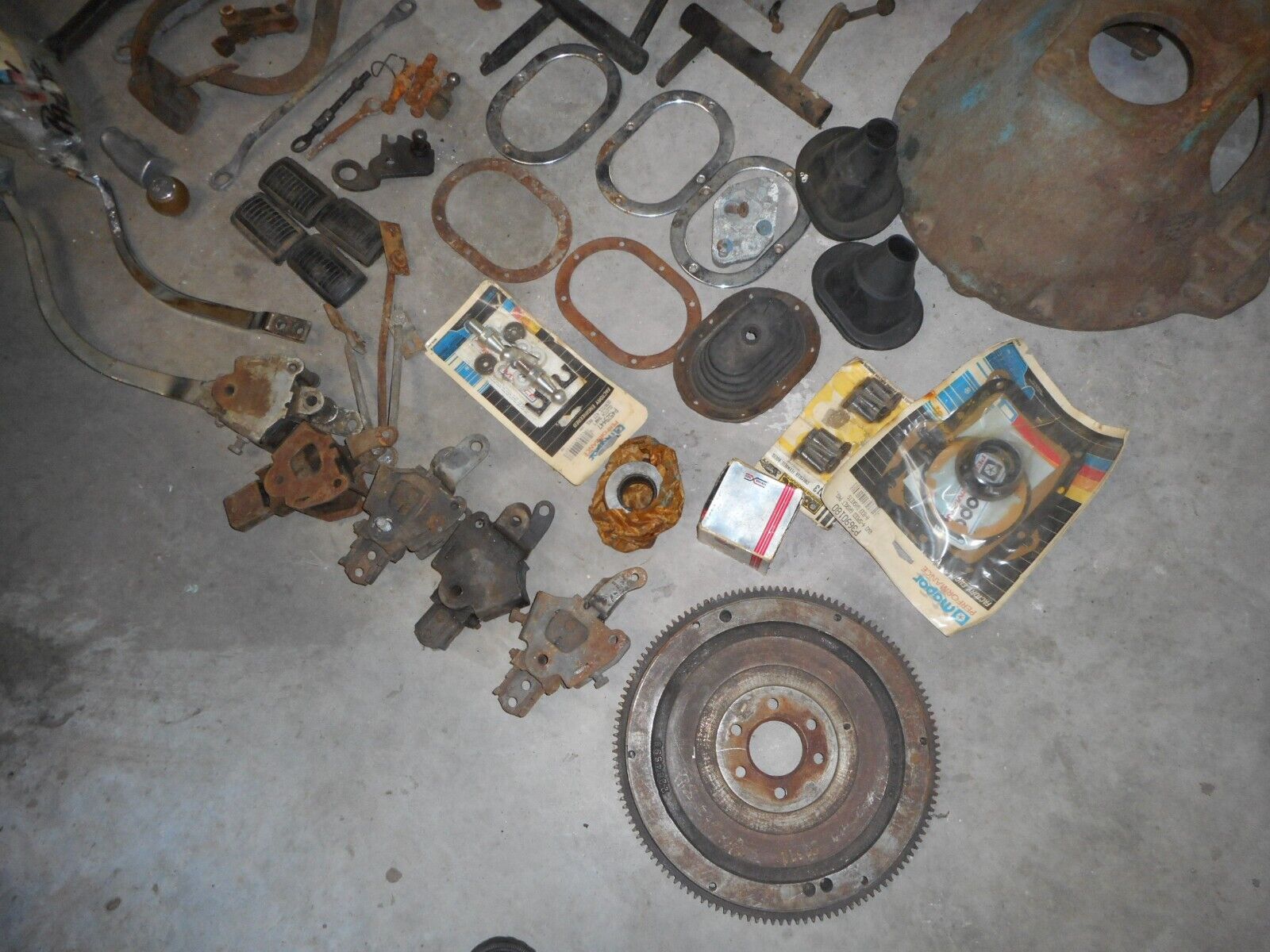 A833 4 SPEED TRANSMISSIONS { LOT } 4 transmissions 5 shifters bellhousing,PLUS - Fresh Stock Dated December 2025