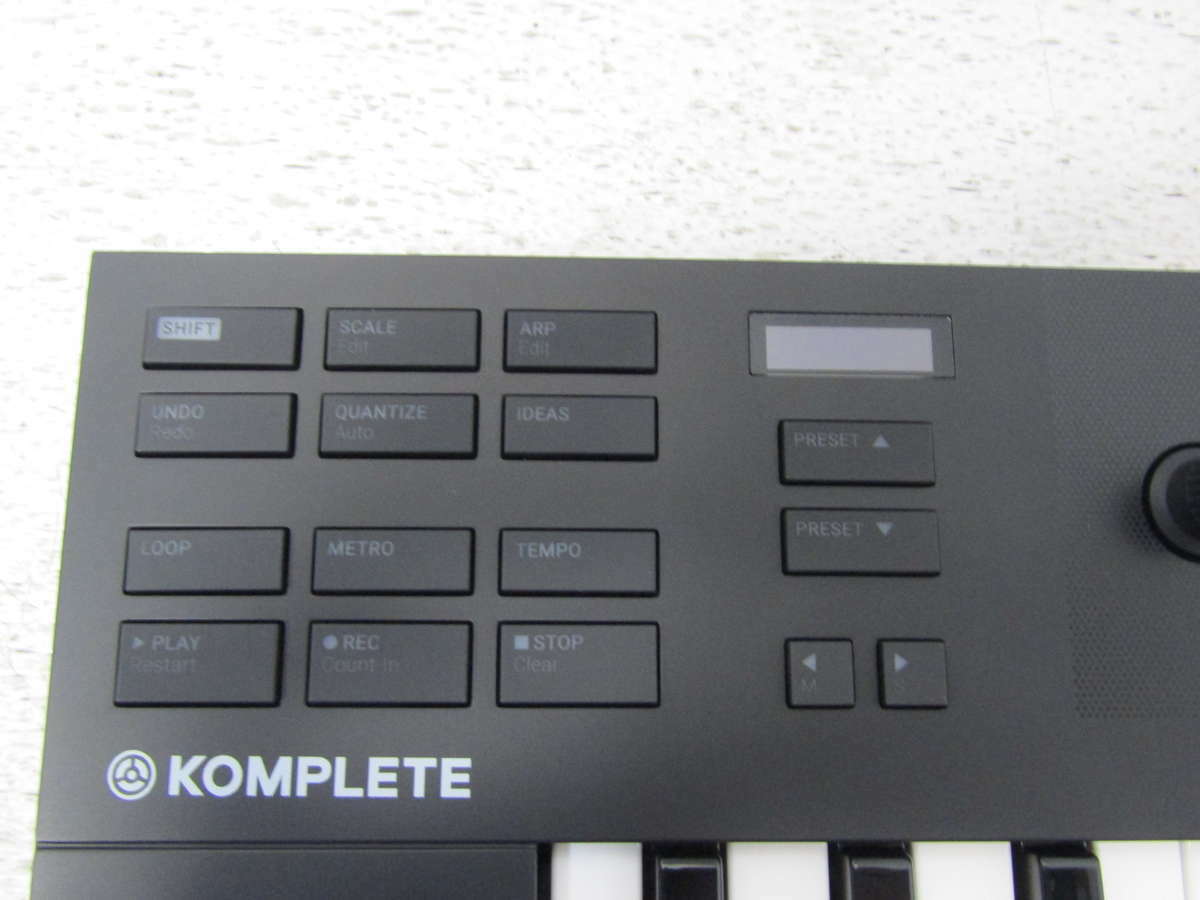 Native Instruments Komplete Kontrol M32 Micro Keyboard Controller - Fresh Stock Dated December 2025