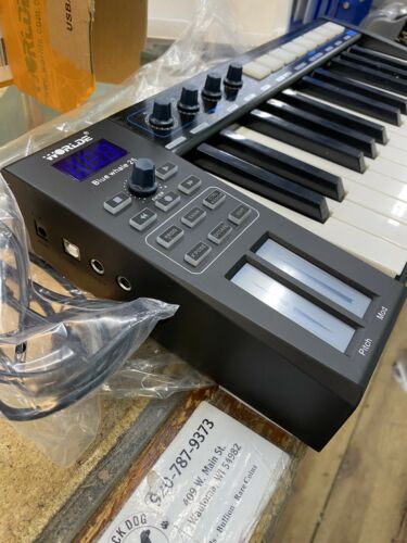 Worlde Blue Whale 25 Portable USB Midi Controller Keyboard 25 Semi weighted - Fresh Stock Dated December 2025
