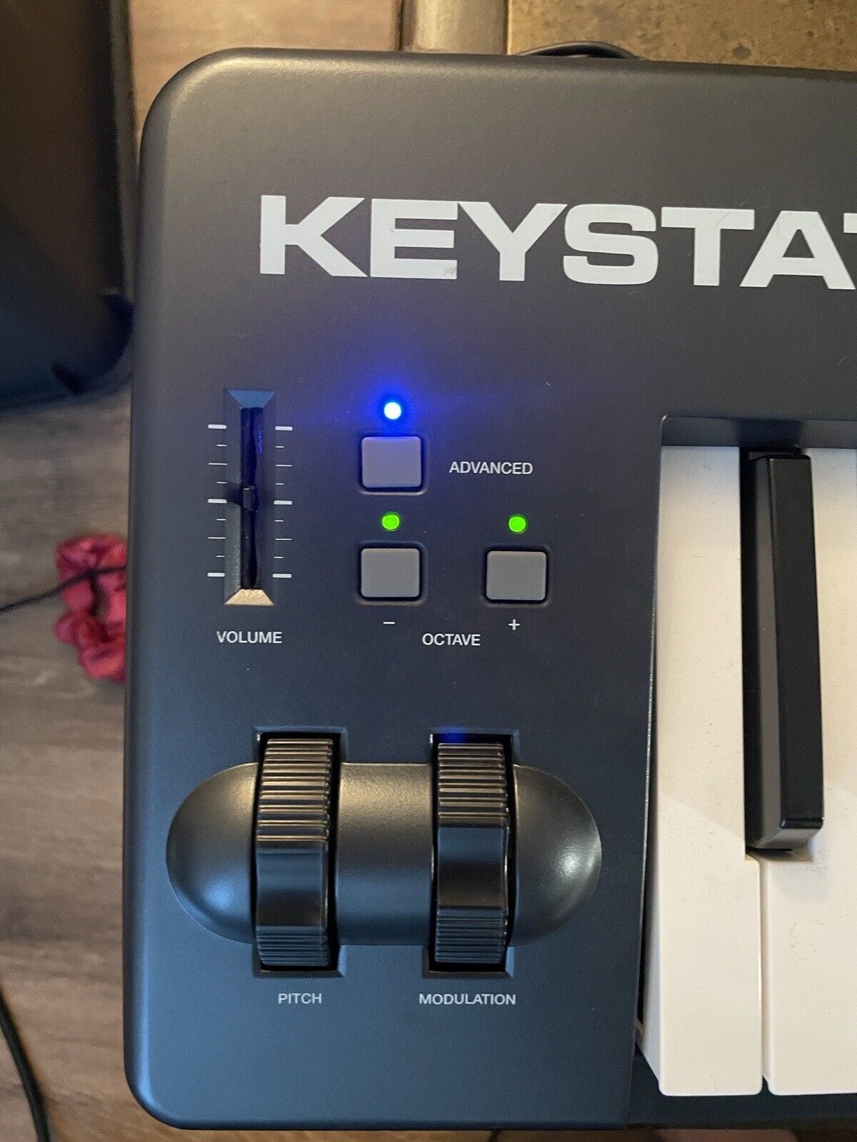 USED ONCE! M-Audio Keystation 88 – 88 Key USB MIDI Keyboard (ma5) - Fresh Stock Dated December 2025