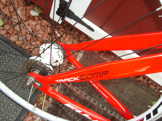 56cm near mint condition Fuji Track Comp  - SIZE 56cm FIXIE/TRACK BIKE 2010 - Fresh Stock Dated December 2025