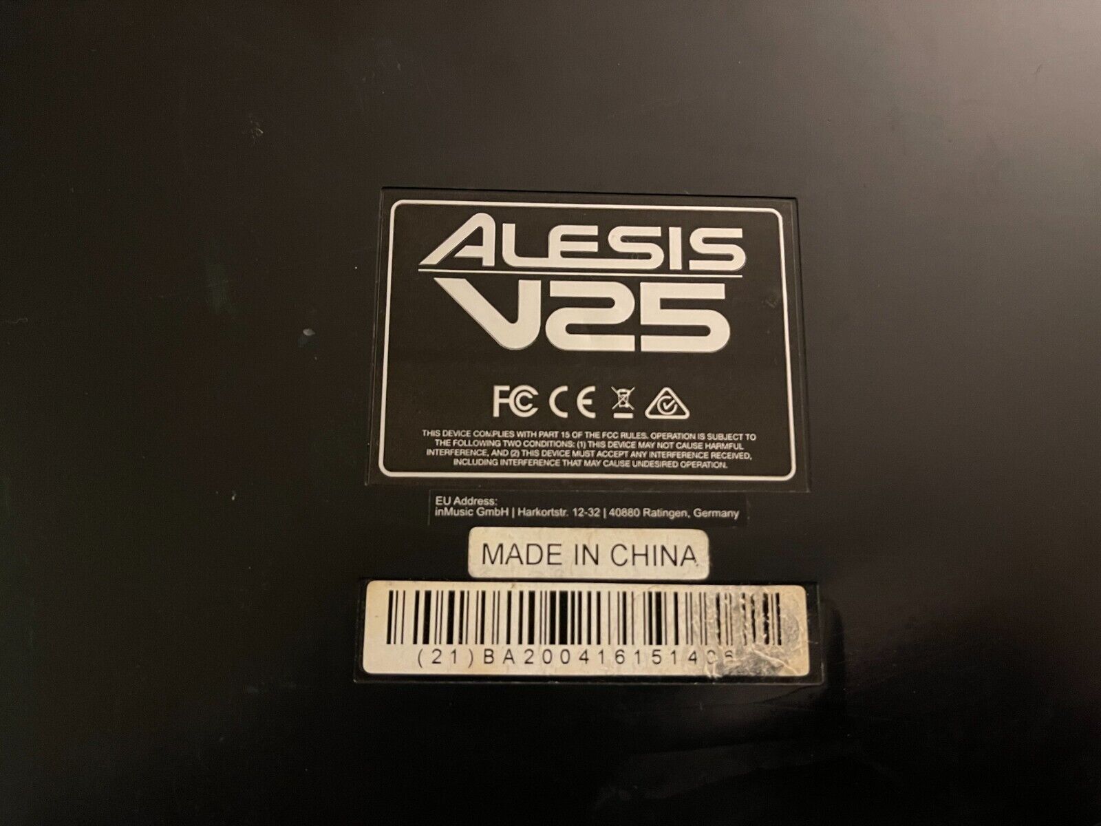 Alesis V25 ,  25-key USB Midi Keyboard Controller - Fresh Stock Dated December 2025