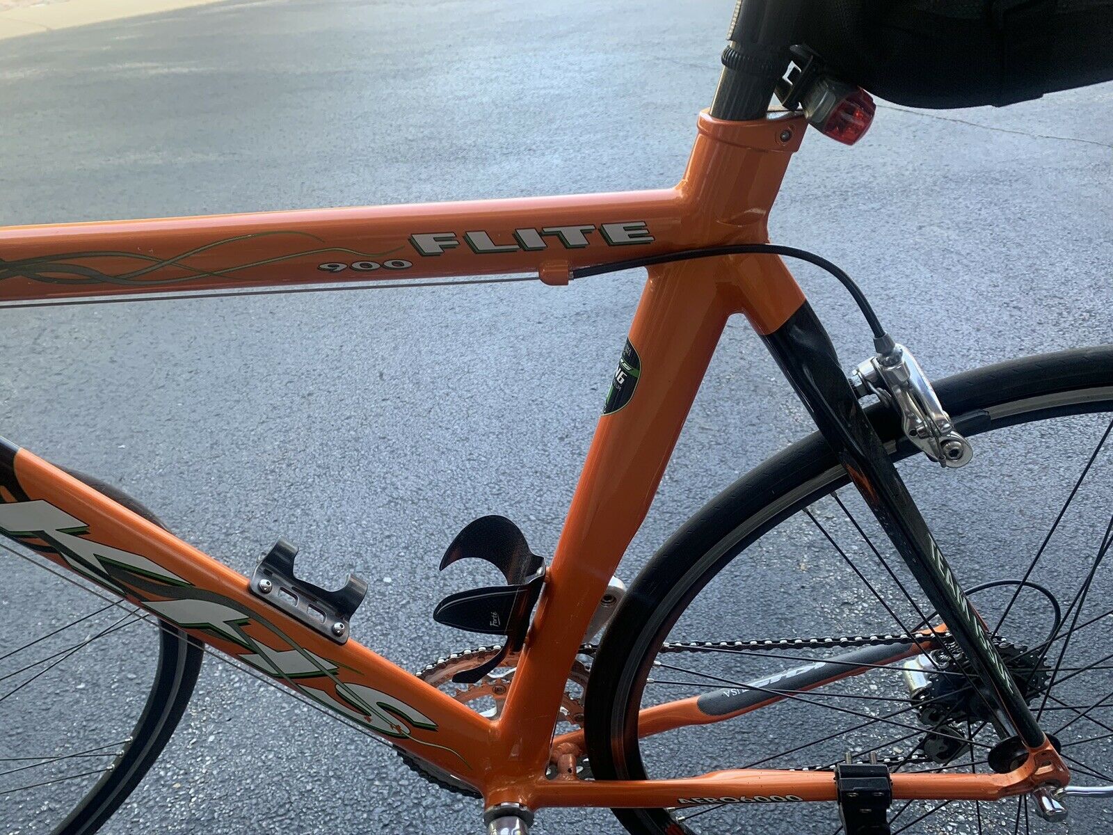 KHS Road Bike Flight 900 Team Issue - Fresh Stock Dated January 2026