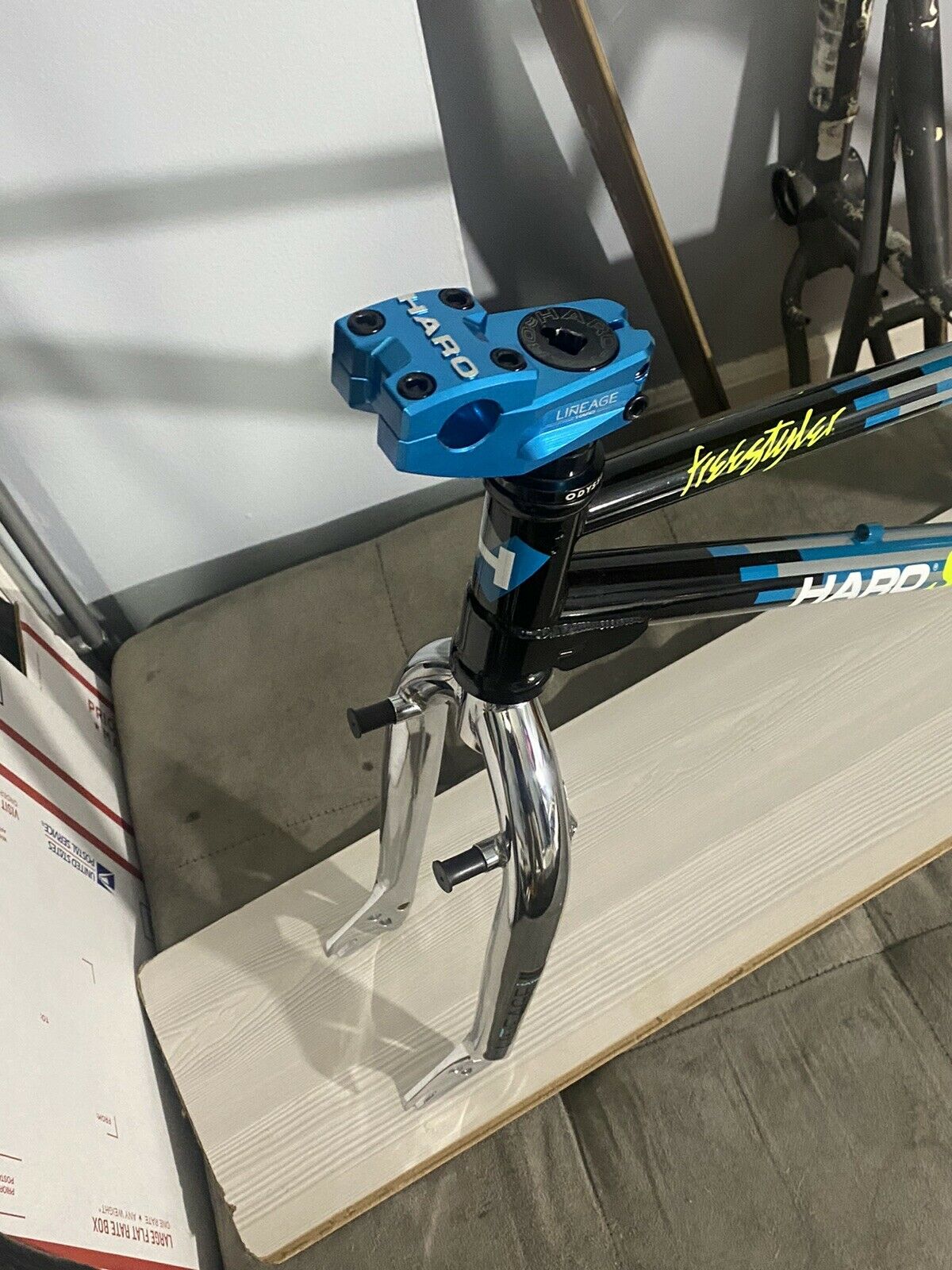2017 HARO LINEAGE TEAM SPORT FRAME W/FORKS - HEADSET - STEM - Fresh Stock Dated December 2025