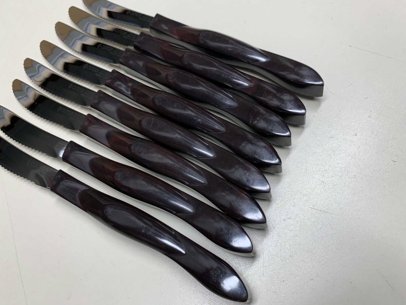 (8) CUTCO CLASSIC HANDLE TABLE KNIVES 1759 USA **VERY NICE CONDITION** - Fresh Stock Dated January 2026