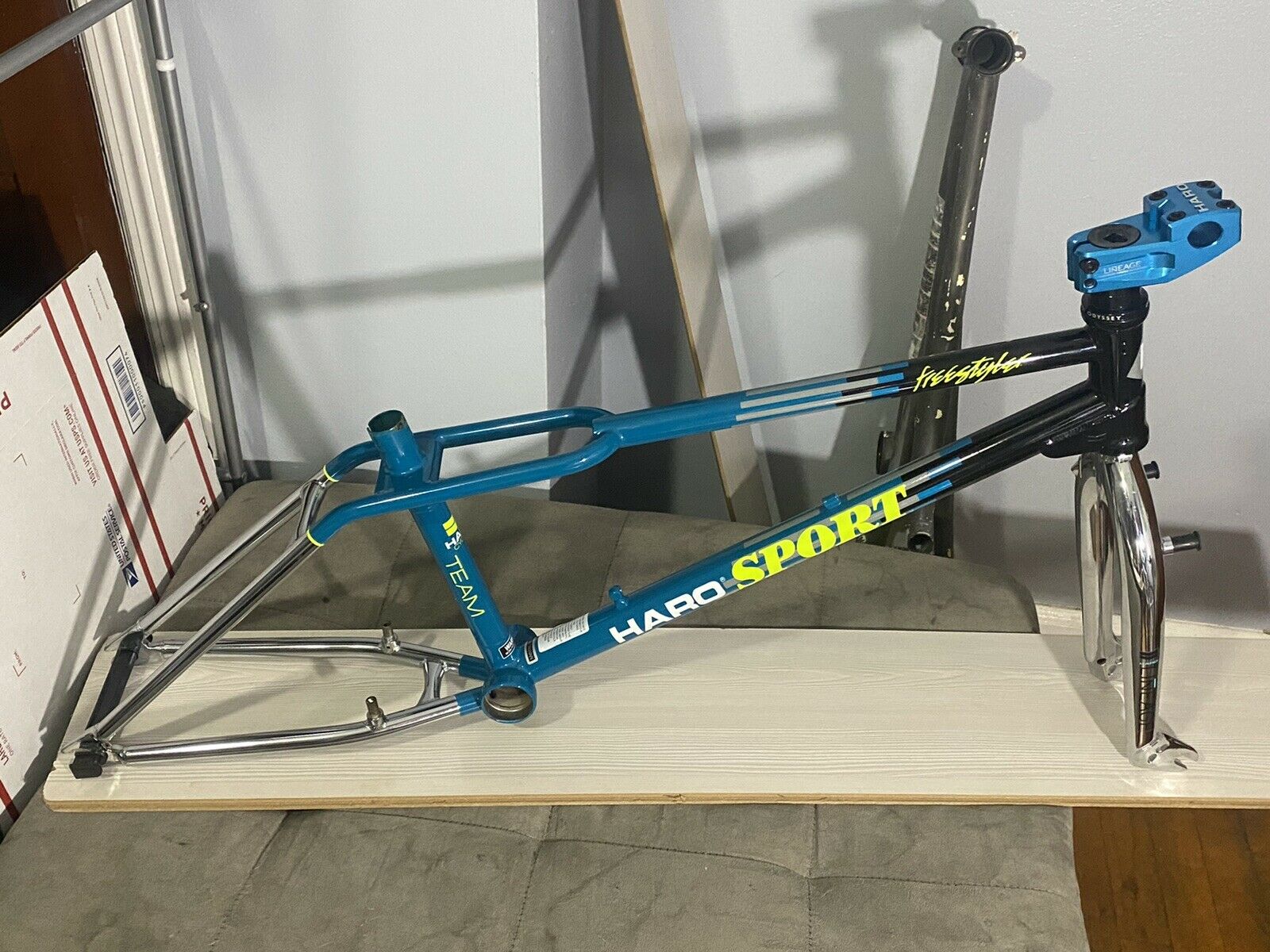 2017 HARO LINEAGE TEAM SPORT FRAME W/FORKS - HEADSET - STEM - Fresh Stock Dated December 2025