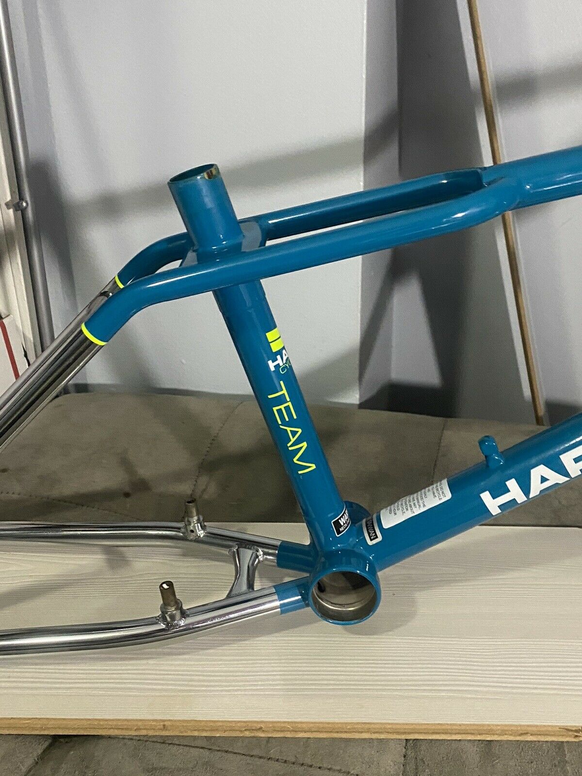 2017 HARO LINEAGE TEAM SPORT FRAME W/FORKS - HEADSET - STEM - Fresh Stock Dated December 2025