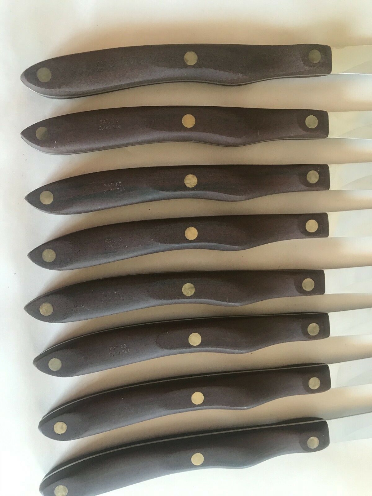 8 CUTCO NO 59 TABLE STEAK KNIVES WITH BOX - PAT 2147079 - VINTAGE STRAIGHT EDGE - Fresh Stock Dated January 2026