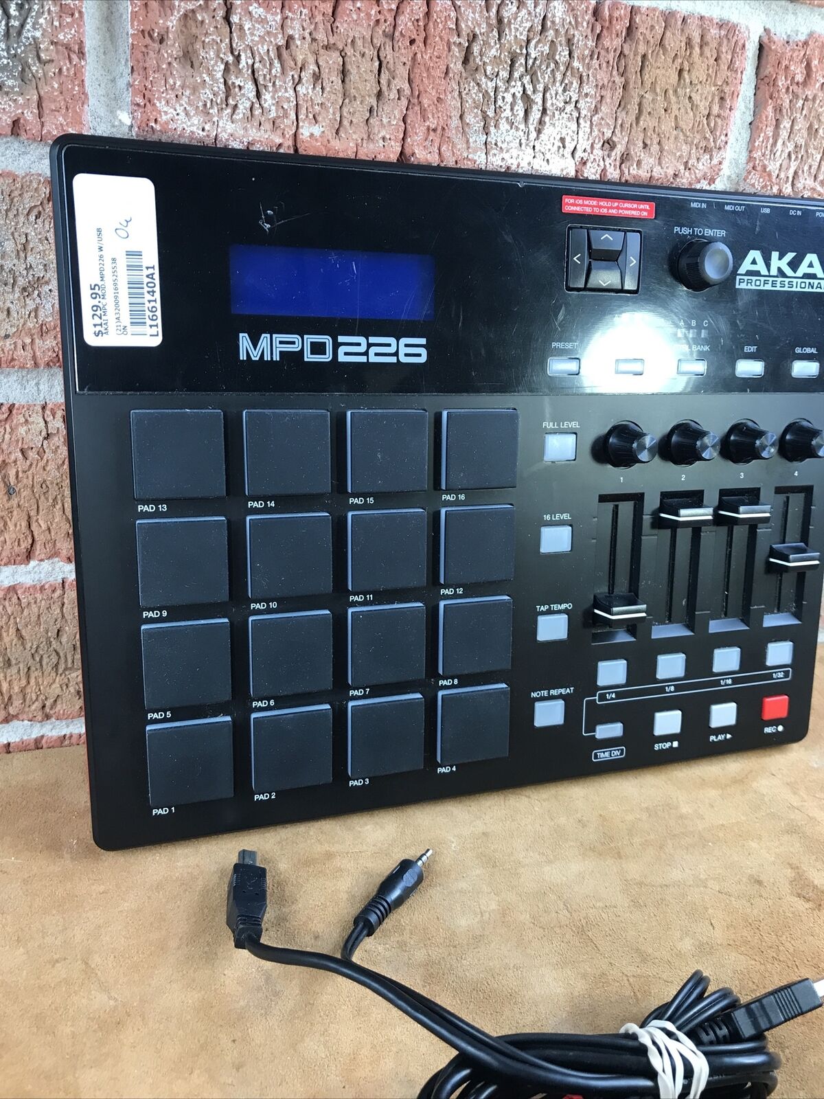 Akai professional mpd226 - Fresh Stock Dated December 2025