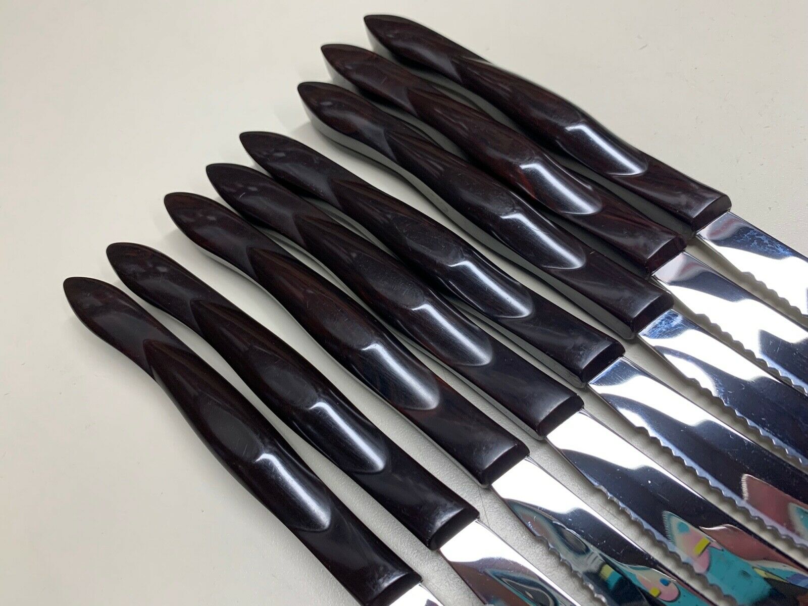 (8) CUTCO CLASSIC HANDLE TABLE KNIVES 1759 USA **VERY NICE CONDITION** - Fresh Stock Dated January 2026
