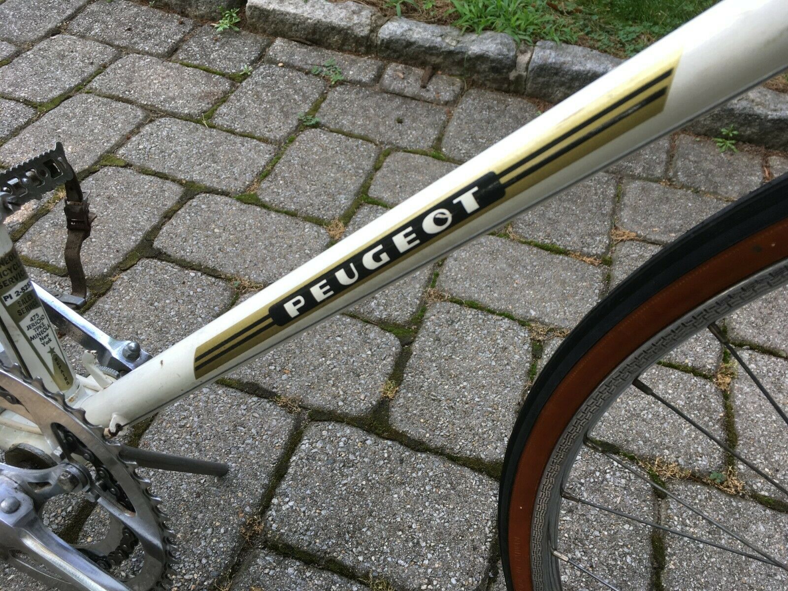 Peugeot vintage mens white France racing bike mans French road touring bicycle - Fresh Stock Dated December 2025