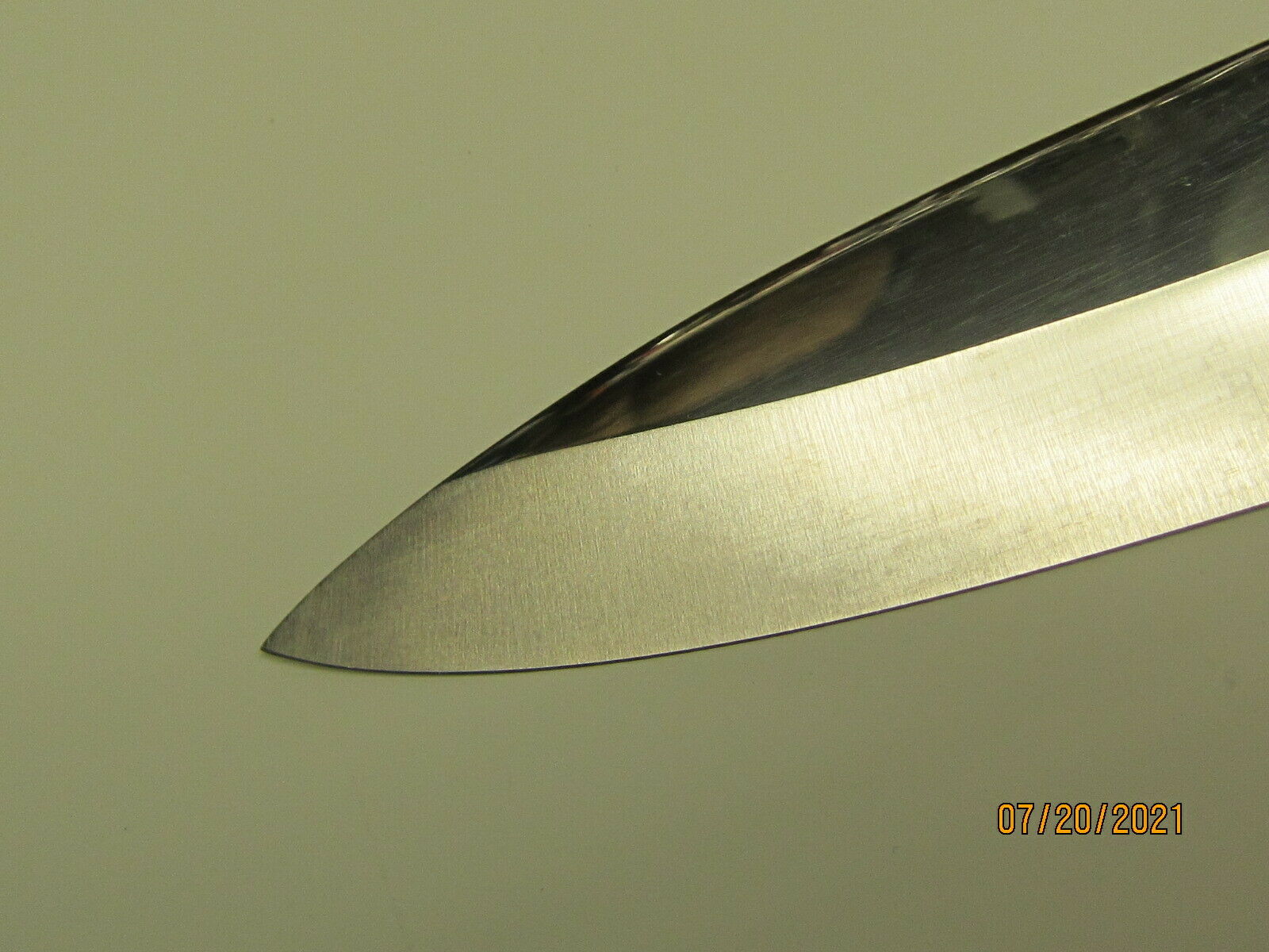 CUTCO NO. 25 CHEF'S KNIFE, EXCELLENT CONDITION, BROWN HANDLE - Fresh Stock Dated January 2026