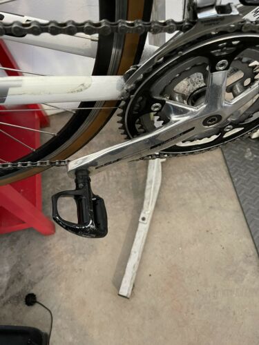 2011 Giant  defy road bike size M/L blk/white - Fresh Stock Dated December 2025