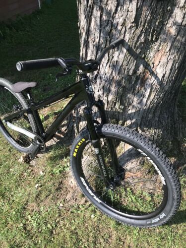 2011 Banshee Amp DJ dirt jumper Maxxis Odyssey Profile Manitou Spank Atomlab - Fresh Stock Dated December 2025