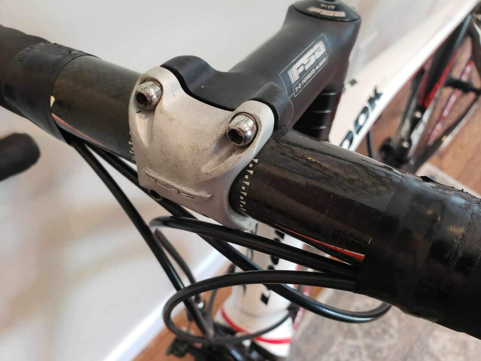 Look 566 Full Carbon Road Bike Medium M 55cm Sram Rival Fulcrum Wheelset White - Fresh Stock Dated December 2025