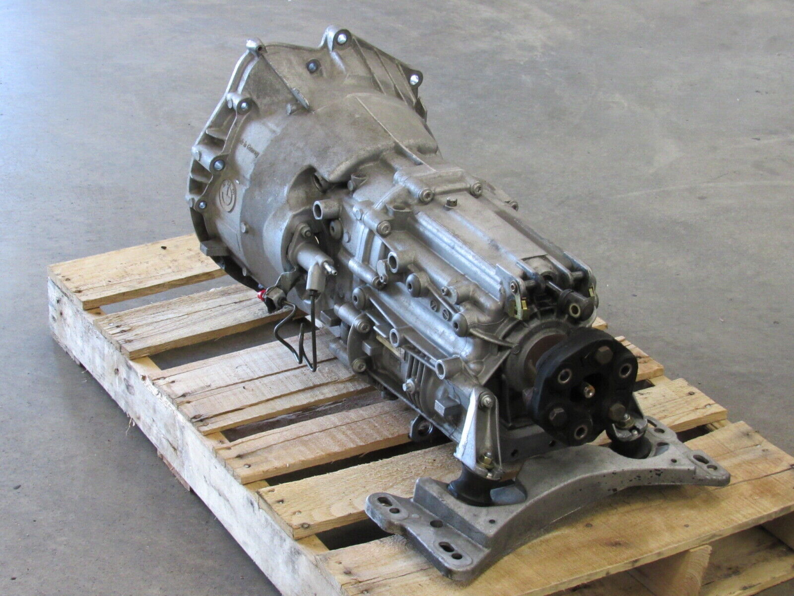 03-06 BMW 330i / 04-05 525i 530i RWD Manual Transmission 6-Speed MT E46 179k 083 - Fresh Stock Dated December 2025