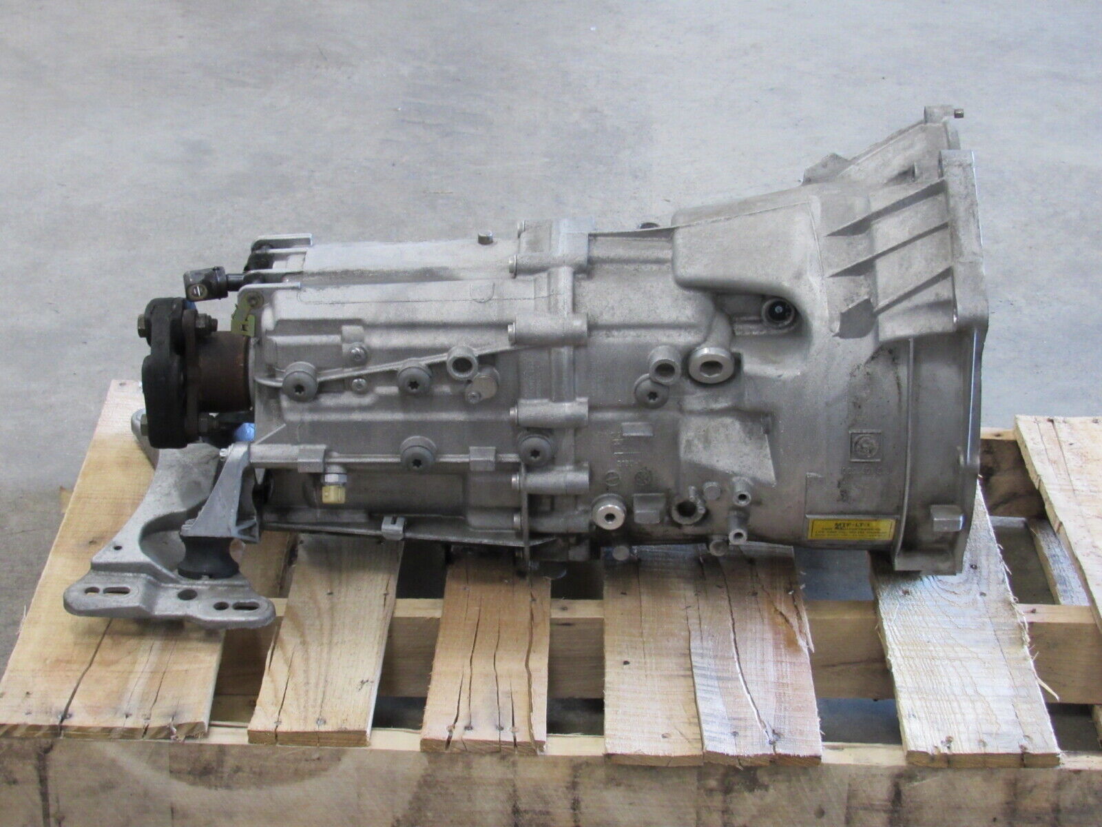 03-06 BMW 330i / 04-05 525i 530i RWD Manual Transmission 6-Speed MT E46 179k 083 - Fresh Stock Dated December 2025